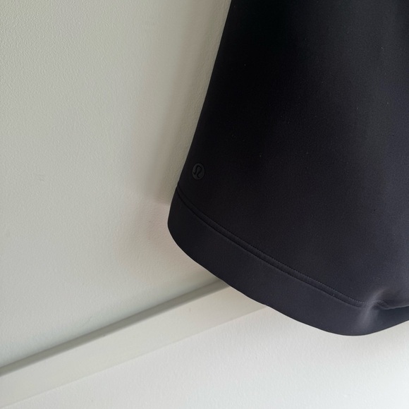 Lululemon In-Form Black Women's Shorts size 8 - Picture 8 of 8